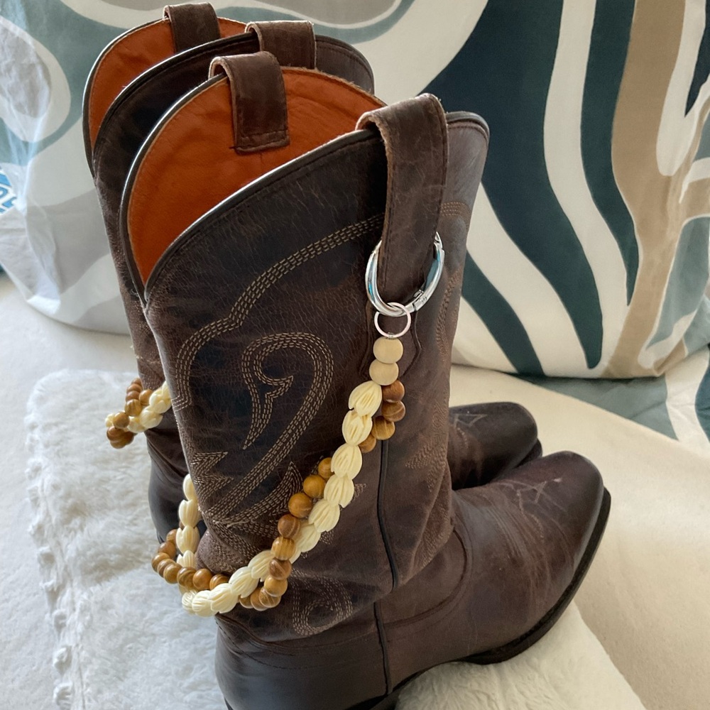 Boot lei accessory charm Pikake silver hardware